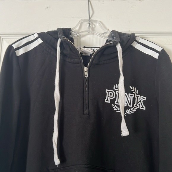 Free PINK hoodie - Picture 2 of 4